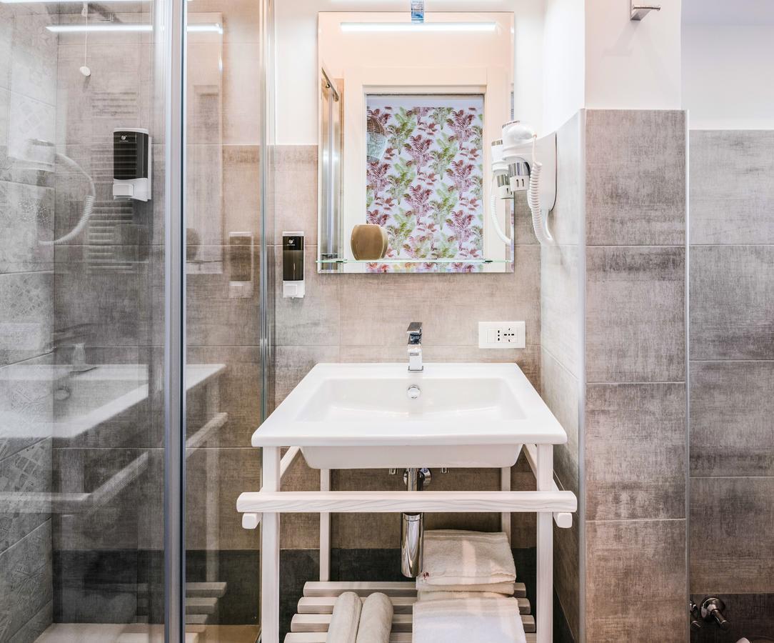 Lele Rooms San Lorenzo Roma Eksteriør bilde