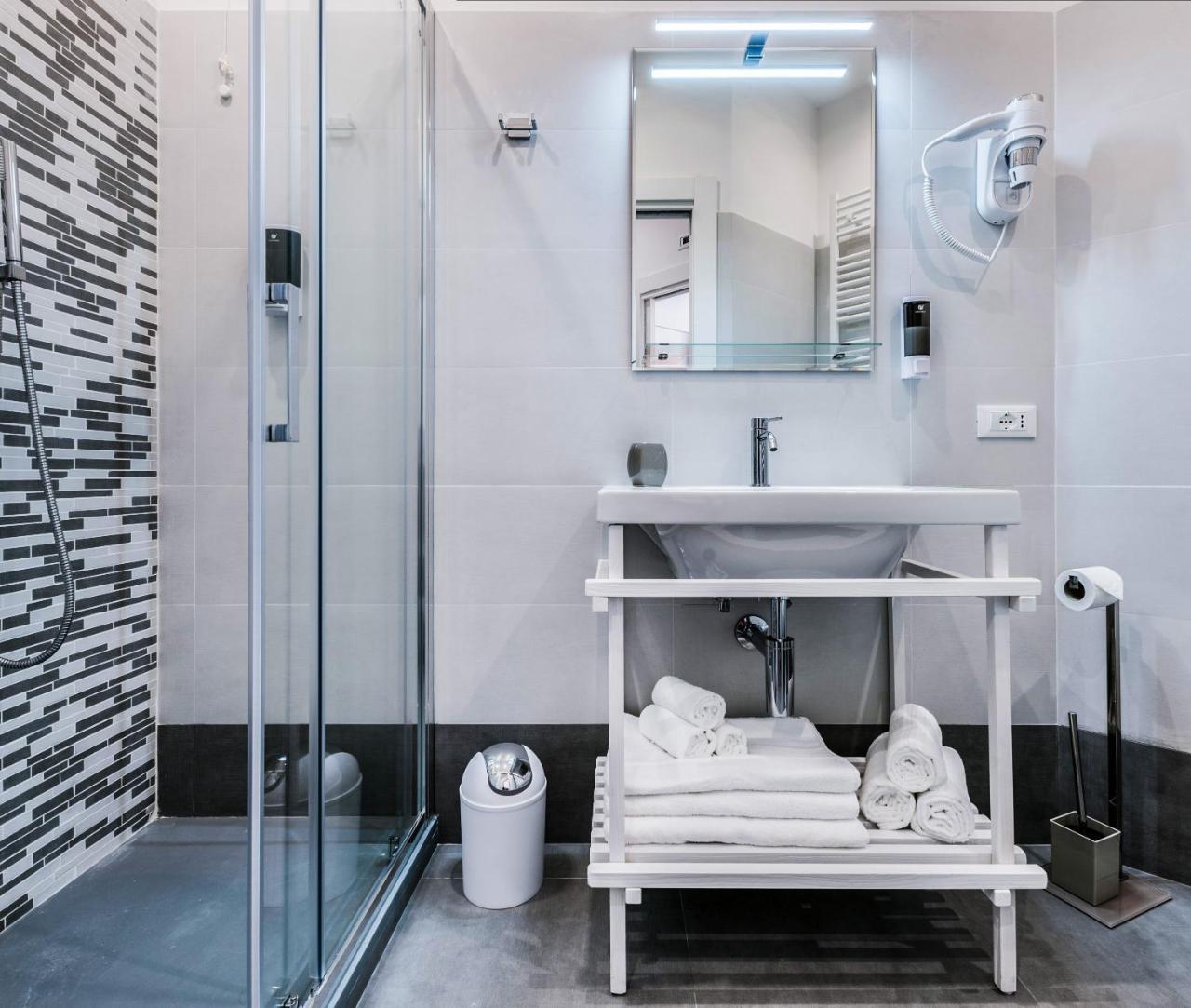 Lele Rooms San Lorenzo Roma Eksteriør bilde